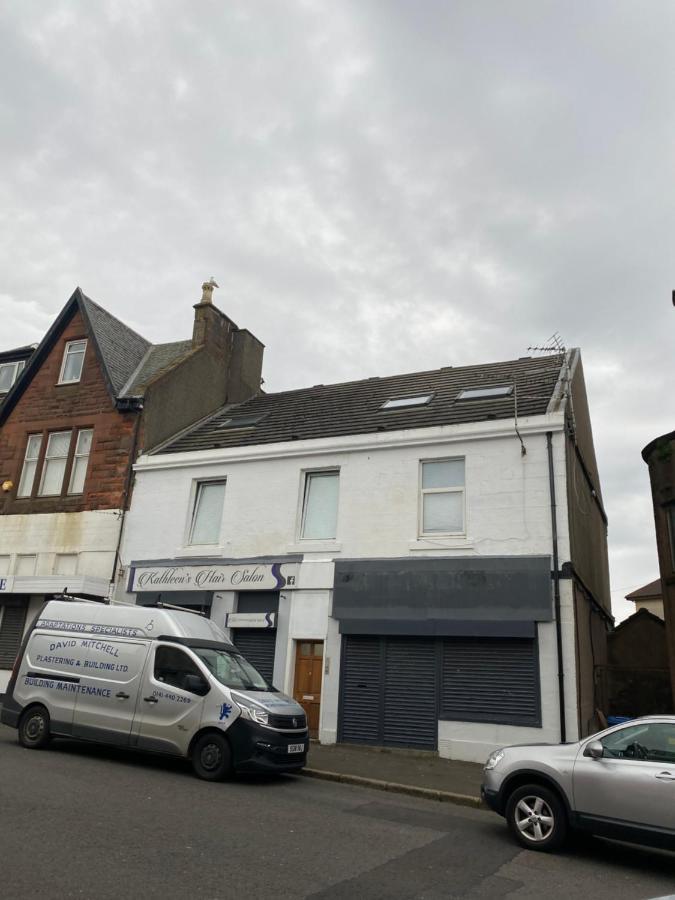 2 Bedroom Apartment In Saltcoats Town Beside The Seaside Exterior foto