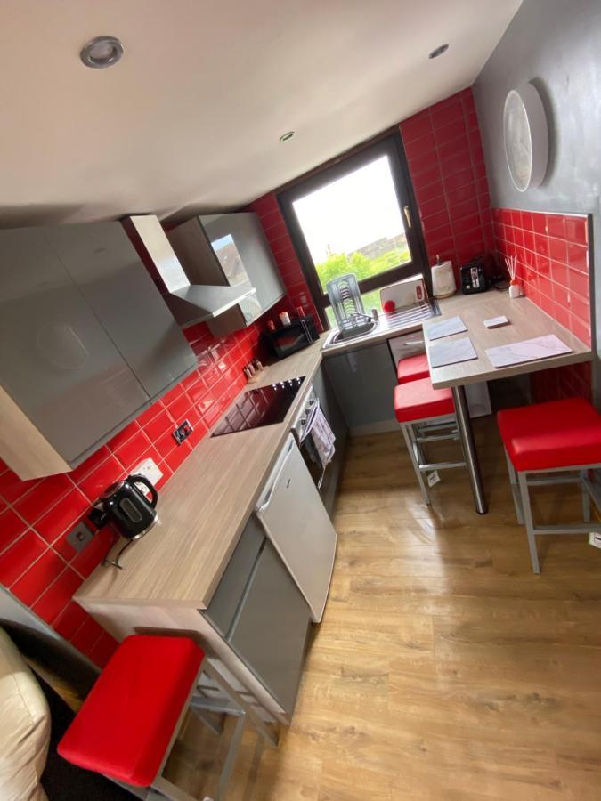 2 Bedroom Apartment In Saltcoats Town Beside The Seaside Exterior foto