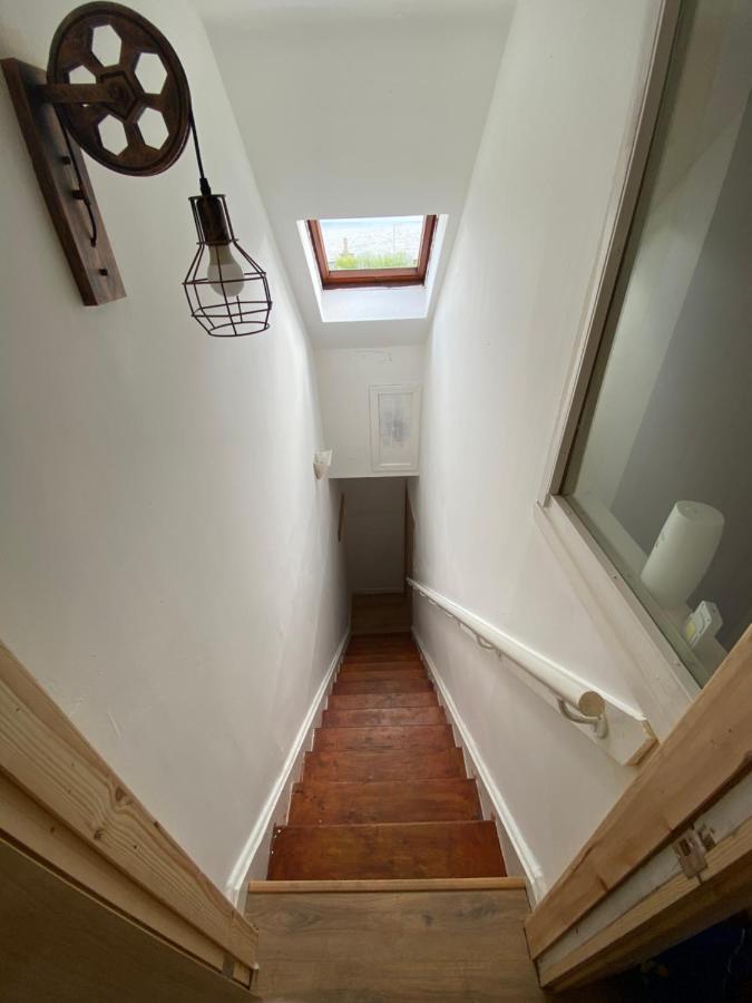 2 Bedroom Apartment In Saltcoats Town Beside The Seaside Exterior foto